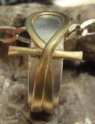 Omgebouwde ring tot hanger met Ankh